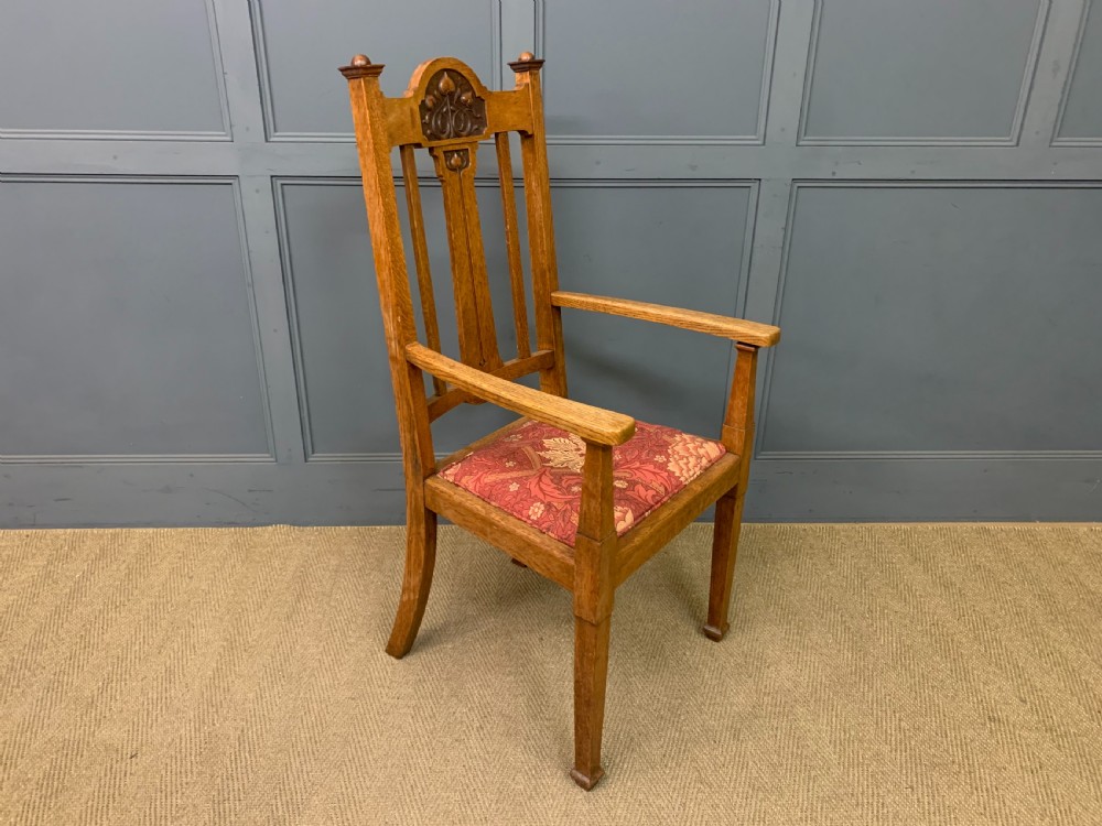 Set of 8 Arts and Crafts Dining Chairs View II