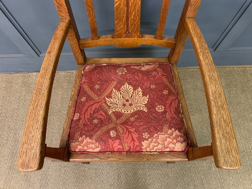 Set of 8 Arts and Crafts Dining Chairs View IV