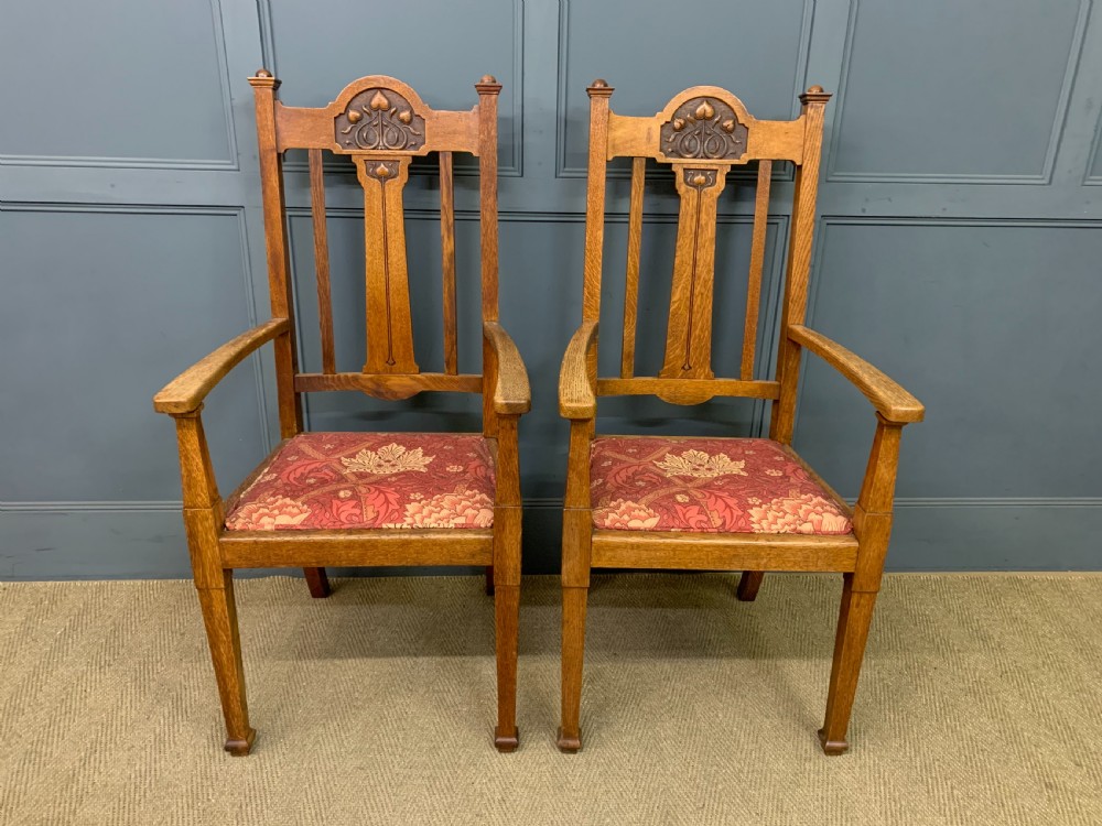 Set of 8 Arts and Crafts Dining Chairs View VIII