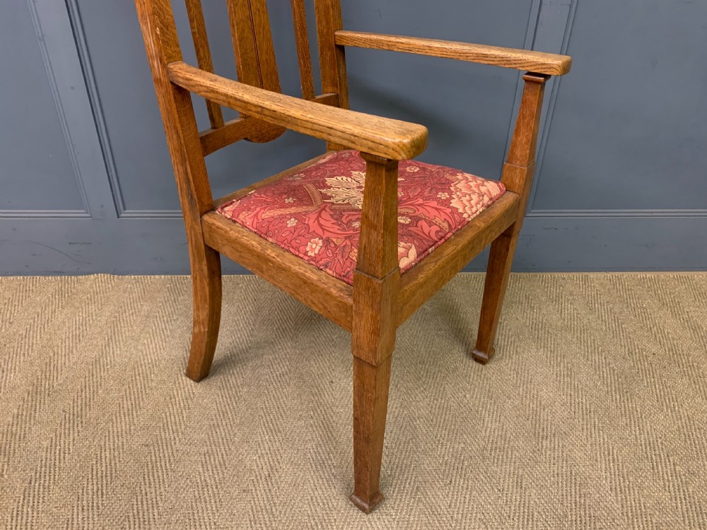 Set of 8 Arts and Crafts Dining Chairs View XI
