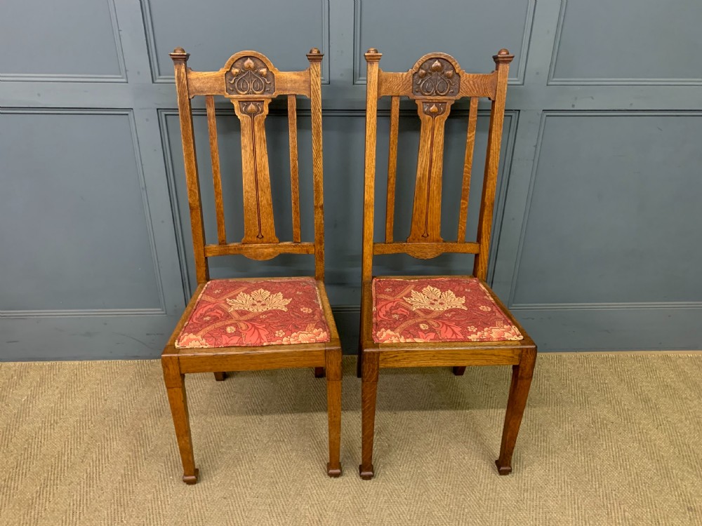 Set of 8 Arts and Crafts Dining Chairs View XV