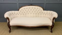 VICTORIAN WALNUT SETTEE