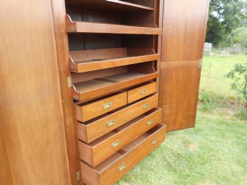 ANTIQUE VICTORIAN WALNUT 3 DOOR WARDROBE - ADDITIONAL PHOTO 7