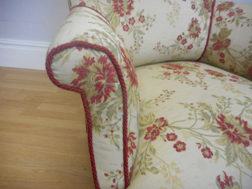 ANTIQUE ENGLISH VICTORIAN UPHOLSTERED ARMCHAIR CIRCA 1860 - ADDITIONAL PHOTO 4