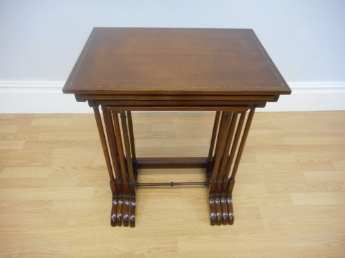 antique 4 table nest in mahogany - CATEGORY: ANTIQUE TABLES - DATED EDWARDIAN