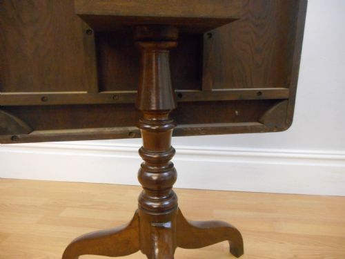 ANTIQUE OAK TRIPOD TABLE - ADDITIONAL PHOTO 9