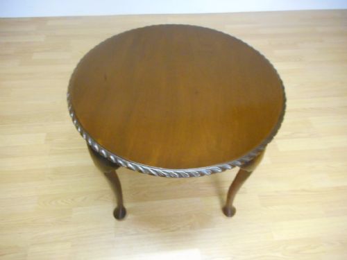 ANTIQUE COFFEE TABLE - ADDITIONAL PHOTO 3