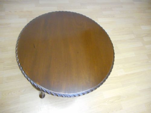ANTIQUE COFFEE TABLE - ADDITIONAL PHOTO 4