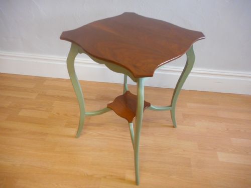 ANTIQUE WALNUT OCCASIONAL TABLE - ADDITIONAL PHOTO 4