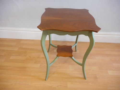 ANTIQUE WALNUT OCCASIONAL TABLE - ADDITIONAL PHOTO 5