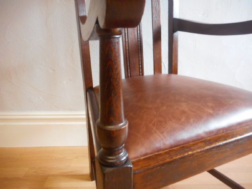 ANTIQUE OAK ARM CHAIR - ADDITIONAL PHOTO 4