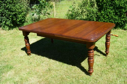 ANTIQUE VICTORIAN DINNING TABLE - ADDITIONAL PHOTO 7
