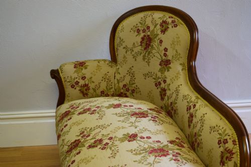 VICTORIAN STYLE CHAISELOUNGE - ADDITIONAL PHOTO 9