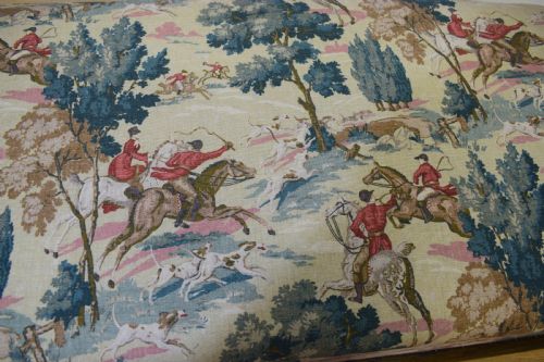 UPHOLSTERED OTTOMAN - ADDITIONAL PHOTO 11