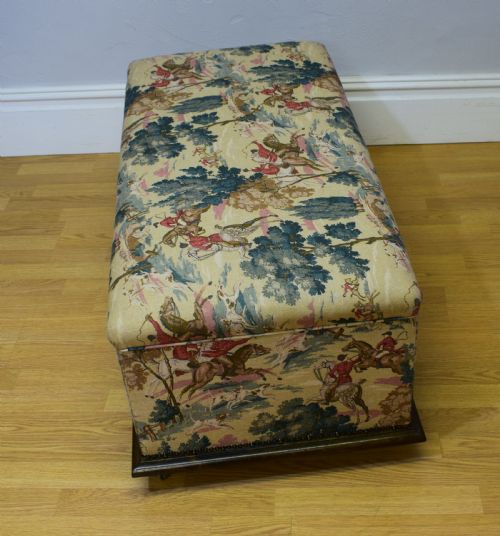 UPHOLSTERED OTTOMAN - ADDITIONAL PHOTO 12