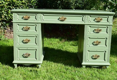 VICTORIAN PEDESTAL DESK - ADDITIONAL PHOTO 2