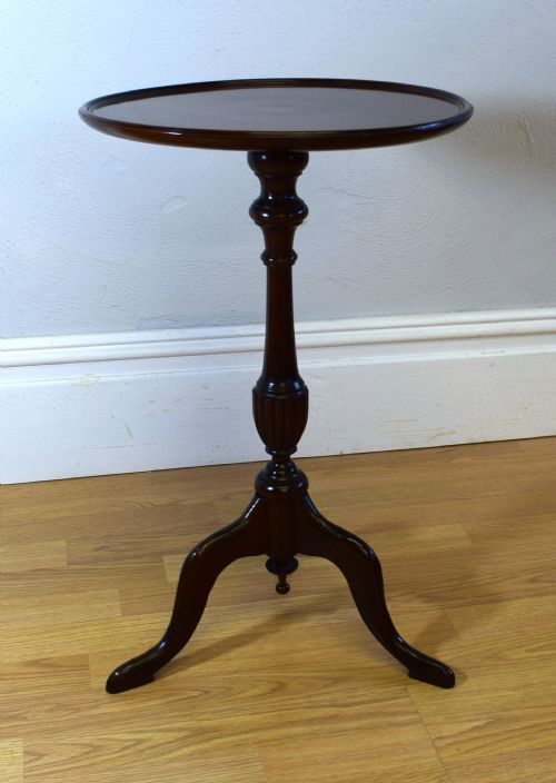 ANTIQUE DISH TOP WINE TABLE - ADDITIONAL PHOTO 4