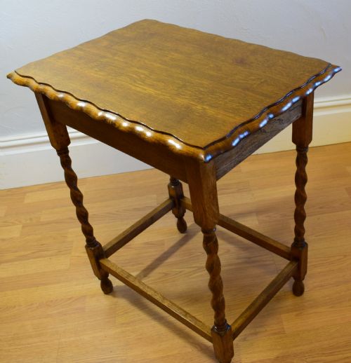 ANTIQUE OAK SIDE TABLE - ADDITIONAL PHOTO 8