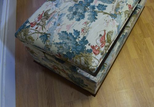 ANTIQUE UPHOLSTERED OTTOMAN - ADDITIONAL PHOTO 7