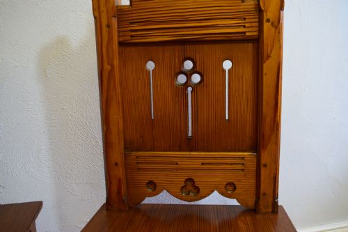 VICTORIAN PAIR OF GOTHIC HALL CHAIRS - ADDITIONAL PHOTO 2