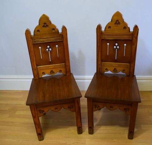 VICTORIAN PAIR OF GOTHIC HALL CHAIRS - ADDITIONAL PHOTO 5