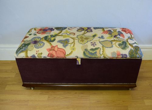 UPHOLSTERED OTTOMAN - ADDITIONAL PHOTO 5