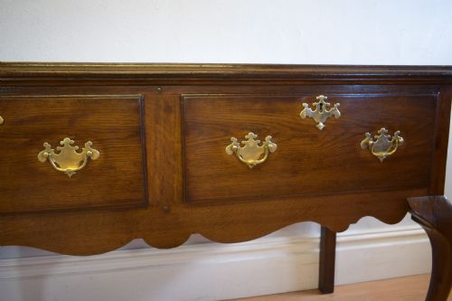 ANTIQUE GEORGIAN PERIOD DRESSER BASE - ADDITIONAL PHOTO 9