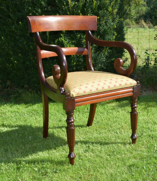 antique english early victorian arm chair in mahogany circa 1840's - CATEGORY: ANTIQUE CHAIRS - DATED VICTORIAN