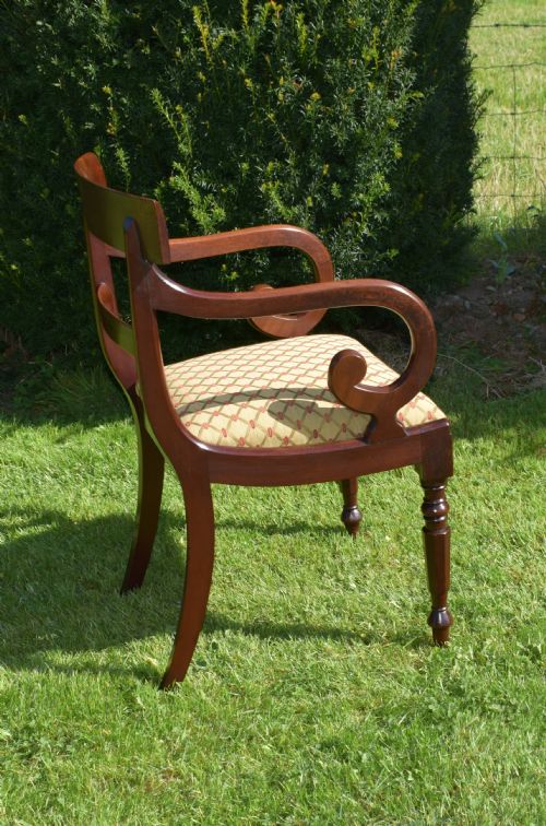 ANTIQUE ENGLISH EARLY VICTORIAN ARM CHAIR IN MAHOGANY CIRCA 1840'S - ADDITIONAL PHOTO 7