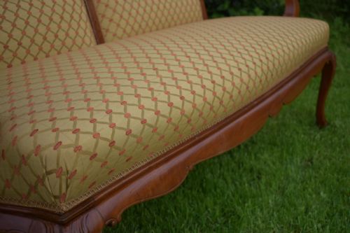 ANTIQUE FRENCH WALNUT UPHOLSTERED COUCHSOFA CIRCA 1880'S - ADDITIONAL PHOTO 9