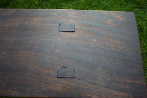 ANTIQUE GEORGIAN PERIOD PIG BENCH IN ELM - ADDITIONAL PHOTO 4