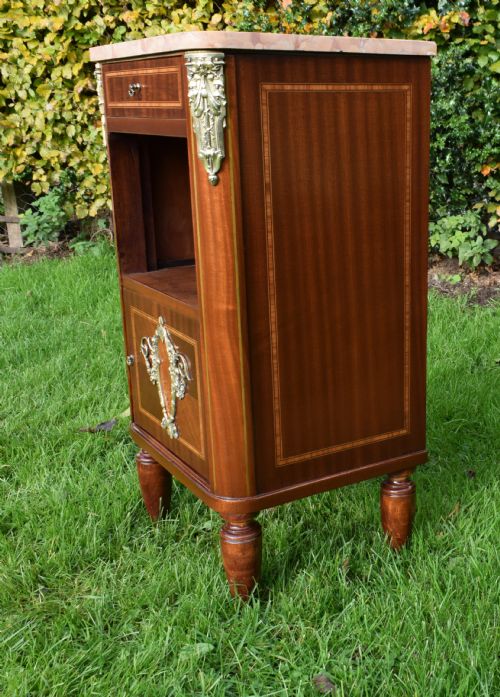 ANTIQUE BEDSIDE CABINET - ADDITIONAL PHOTO 13