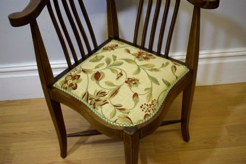 ANTIQUE LATE VICTORIAN CORNER CHAIR - ADDITIONAL PHOTO 2