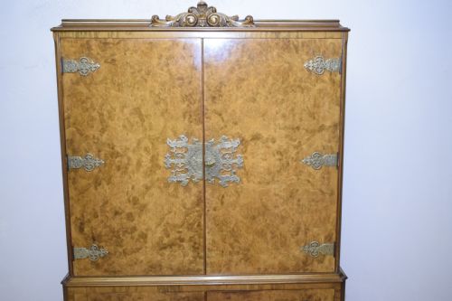 ANTIQUE BURR WALNUT COCKTAIL CABINET - ADDITIONAL PHOTO 4