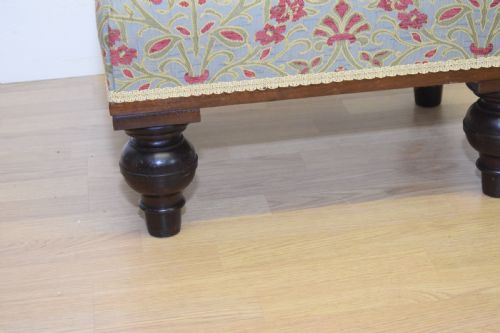 ANTIQUE VICTORIAN FOOTSTOOL - ADDITIONAL PHOTO 3