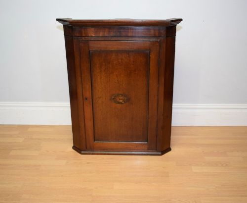antique georgian corner cupboard - CATEGORY: ANTIQUE CUPBOARDS - DATED GEORGIAN