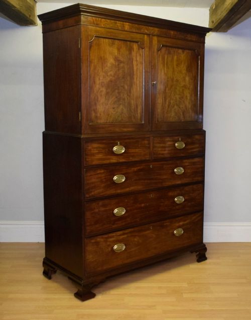 ANTIQUE GEORGIAN PERIOD LINEN PRESS - ADDITIONAL PHOTO 1