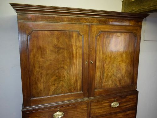 ANTIQUE GEORGIAN PERIOD LINEN PRESS - ADDITIONAL PHOTO 9