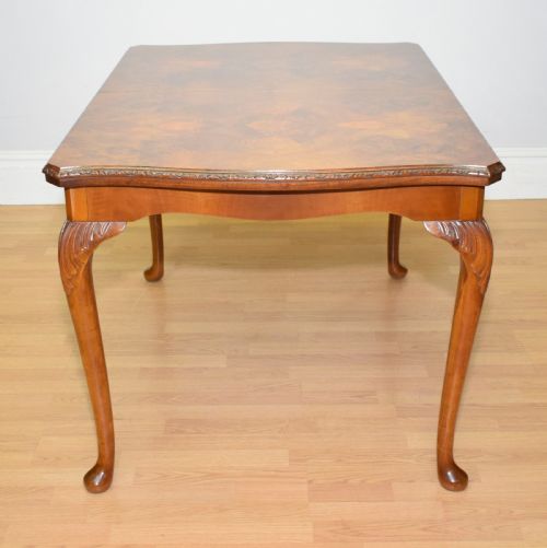 early 20th century walnut dining table - CATEGORY: ANTIQUE TABLES - DATED 1930