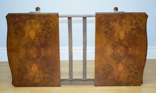 EARLY 20TH CENTURY WALNUT DINING TABLE - ADDITIONAL PHOTO 7