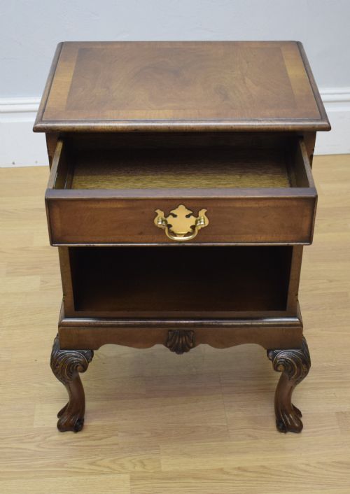 EARLY 20TH CENTURY WALNUT CABINET BY GILLOWS - ADDITIONAL PHOTO 3