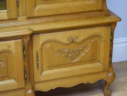 EARLY 20TH CENTURY OAK DISPLAY CABINET - ADDITIONAL PHOTO 7