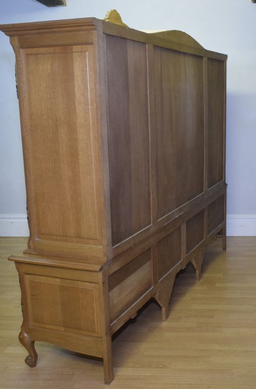 EARLY 20TH CENTURY OAK DISPLAY CABINET - ADDITIONAL PHOTO 17