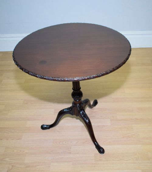 early 20th century tripod table - CATEGORY: ANTIQUE TABLES - DATED 1900