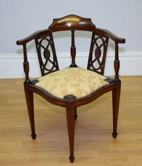 victorian corner chair - CATEGORY: ANTIQUE CHAIRS - DATED VICTORIAN
