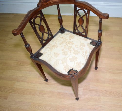 VICTORIAN CORNER CHAIR - ADDITIONAL PHOTO 2