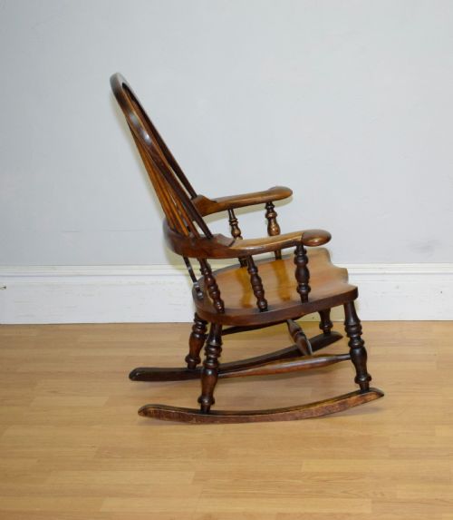 ANTIQUE WINDSOR ROCKING CHAIR - ADDITIONAL PHOTO 8