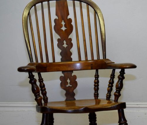 ANTIQUE WINDSOR ROCKING CHAIR - ADDITIONAL PHOTO 16
