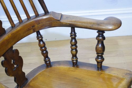 ANTIQUE WINDSOR ROCKING CHAIR - ADDITIONAL PHOTO 18