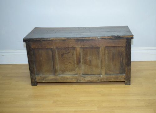 ANTIQUE 17TH CENTURY OAK COFFER - ADDITIONAL PHOTO 4
